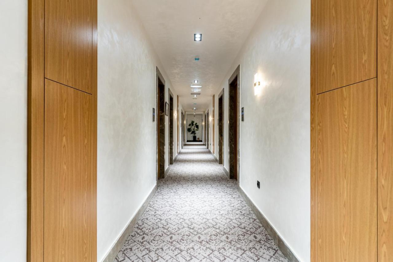 Mirzo Hotel Tachkent Extérieur photo